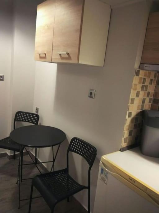 Nice& Cozy Flat 1Min From The Heart Of Athens.Wifi Esterno foto
