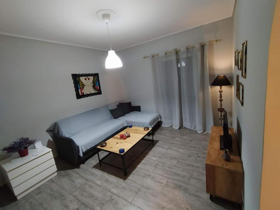 Nice& Cozy Flat 1Min From The Heart Of Athens.Wifi Esterno foto