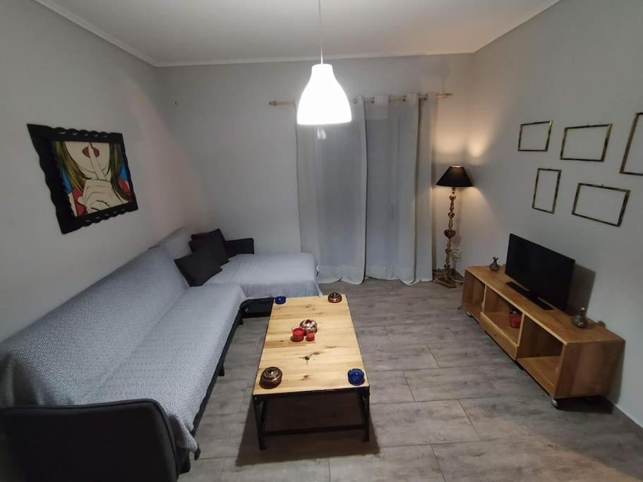 Nice& Cozy Flat 1Min From The Heart Of Athens.Wifi Esterno foto