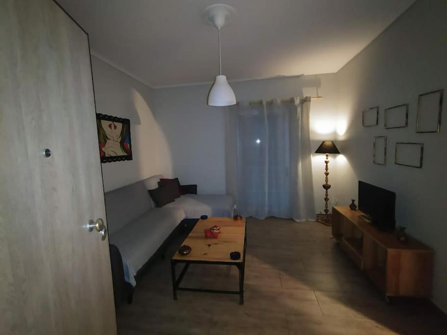 Nice& Cozy Flat 1Min From The Heart Of Athens.Wifi Esterno foto
