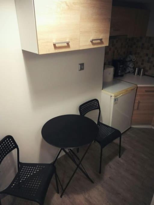 Nice& Cozy Flat 1Min From The Heart Of Athens.Wifi Esterno foto