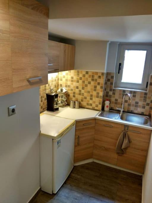 Nice& Cozy Flat 1Min From The Heart Of Athens.Wifi Esterno foto